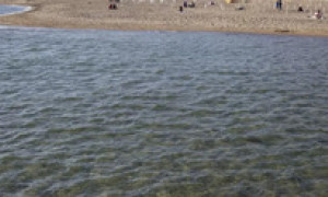 Mare, l&rsquo;Arpa Lazio promuove il Lido di Ostia e Repubblica lo paragona a quello sardo