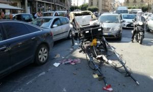 Cavallo si stacca dalla carrozza e fugge per le vie di Palermo