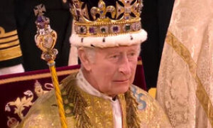 Ecco il valore della corona di diamanti indossata da Re Carlo III