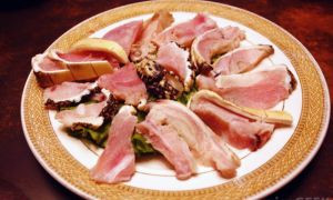 Carne di coccodrillo in vendita in Italia: un cibo di lusso