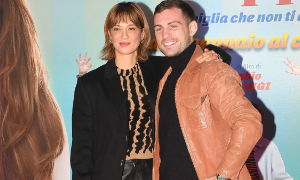 Asia Argento presenta il fidanzato Michele: "&Egrave; un campione di MMA"