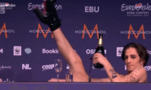 Damiano dei Maneskin scherza su Instagram durante la finale dell&rsquo;Eurovision