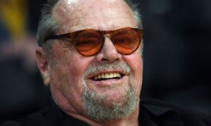 Jack Nicholson soffre di demenza senile. Ecco, dopo tanto tempo, alcune foto scattate dai paparazzi