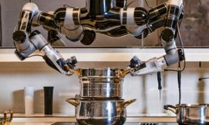 Una cucina futurista: chef robot imparano a cucinare tramite video di ricette
