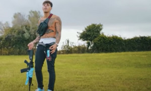 Accoltell&ograve; un sassarese, 10 anni al trapper romano Elia17Baby
