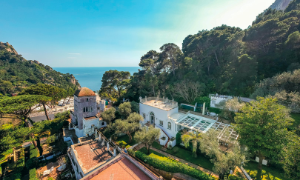Venduta la villa a Capri di Christian De Sica, ecco il prezzo