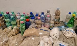 Sardegna rubata e depredata, sequestri di sabbia e conchiglie nei porti e negli aeroporti