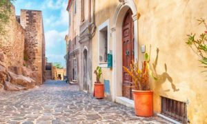 Castelsardo senz'acqua, gravi disagi per turisti e residenti