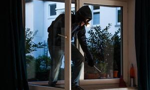 Furti in casa d'estate: ecco alcuni consigli per evitarli quando si parte