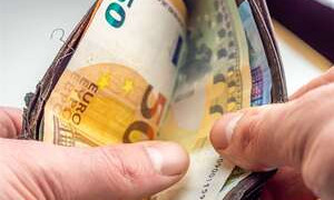 In Italia crolla il potere d'acquisto: -2% in 10 anni e stipendi al palo