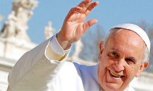 La sorpresa ai fedeli: Papa Francesco si collega in diretta Facebook