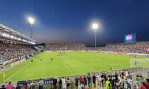 Cagliari al cardiopalma, 2-1 sul Palermo al 123&deg; e qualificazione in tasca