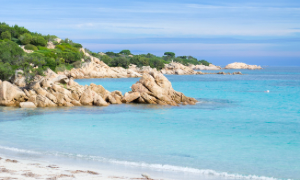 Ferragosto in Sardegna: record di presenze solo in Costa Smeralda, calano i turisti negli alberghi