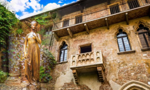 Turismo, l'attrazione pi&ugrave; &ldquo;deludente" d'Italia &egrave; la Casa di Giulietta a Verona
