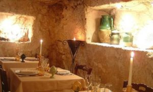 Ristorante di Ostuni vieta l&rsquo;ingresso a bambini e animali ma poi cambia a seguito delle polemiche