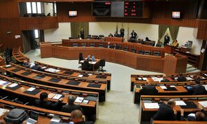 Sardegna, pi&ugrave; volumetrie agli hotel a 5 stelle, &egrave; scontro in Consiglio regionale