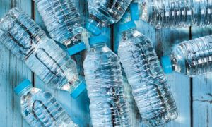 Acqua naturale in bottiglia: le migliori secondo il Gambero Rosso, anche la Sardegna tra le prime 15
