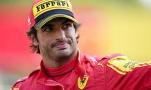 Carlos Sainz rapinato a Milano, il pilota della Ferrari insegue e blocca i ladri