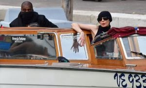 Kanye West e Bianca Censori banditi da una societ&agrave; di barche per atti osceni