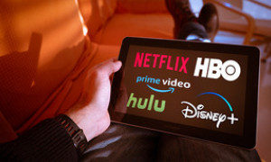 Serie tv, calcio e musica: ecco quanto costa lo streaming