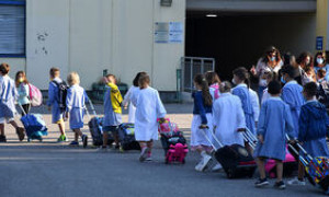 Scuola, oggi &egrave; suonata la campanella per gli alunni di Piemonte, Trentino e Val d&rsquo;Aosta