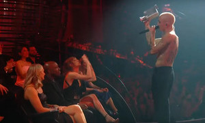 I Maneskin vincono come &ldquo;Best rock&rdquo; con The Loneliest e Taylor Swift manda un bacio a Damiano