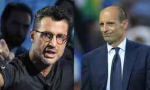 Fabrizio Corona mostra una foto di Allegri durante una partita d'azzardo
