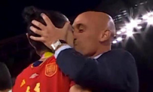 Vittoria per Hermoso: la FIFA sospende per 3 anni Rubiales dopo la molestia