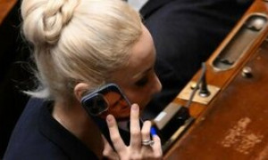 Marta Fascina torna in Aula dopo la morte del compagno Silvio Berlusconi