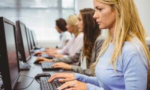 Inps, i salari delle donne sono pi&ugrave; bassi di quasi 8000 euro di quelli degli uomini