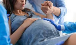 Roma: una super mamma partorisce e poi si laurea 24 ore dopo