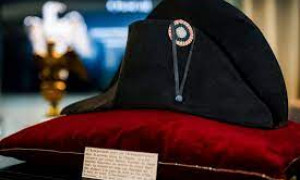 Il cappello di Napoleone venduto per quasi due milioni di euro