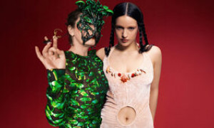 Oral: il nuovo singolo di Bj&ouml;rk e Rosal&iacute;a contro l&rsquo;allevamento intensivo di salmoni