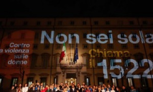 Meloni a difesa delle donne: 'Siamo libere, chi ha paura chiami il 1522'