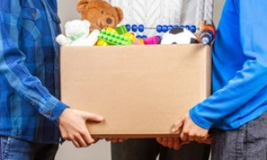 A Bunburry Babbo Natale in anticipo: un imprenditore anonimo paga 8mila euro di giocattoli