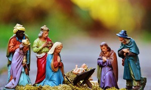 Natale, Fdi: &ldquo;Non vietate il presepe a scuola", la proposta di legge fa scoppiare la polemica