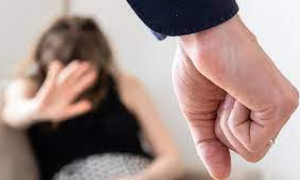 Treccani sceglie femminicidio come parola dell&rsquo;anno 2023