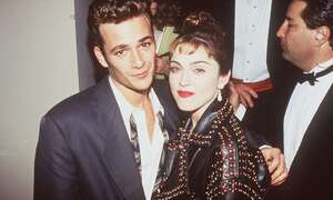 Tori Spelling conferma: Luke Perry e Madonna avevano una relazione negli anni '90