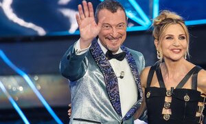 Sanremo, la quarta serata: Geolier trionfa nella serata cover, ma il pubblico mostra dissenso