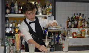 Il lavoro nei bar e ristoranti in Sardegna: opportunit&agrave; e sfide