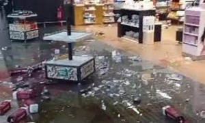 Aeroporto di Fiumicino: hostess licenziata distrugge bottiglie e ferisce un'impiegata