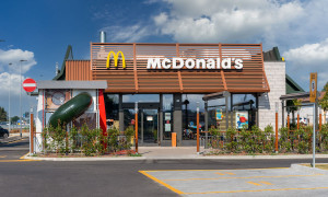 Mc Donald&rsquo;s  colpito da un guasto globale: Ristoranti chiusi e tempesta sui Social Media