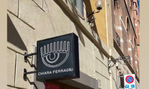 Nuovi guai per Chiara Ferragni: lo store a rischio chiusura, l'influencer sparisce dai social