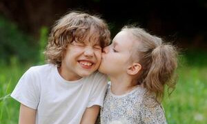 Giornata internazionale del bacio: gesto d'amore e benefici per la salute