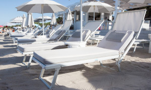 Spiagge italiane, ombrelloni e lettini rincarati del 4%