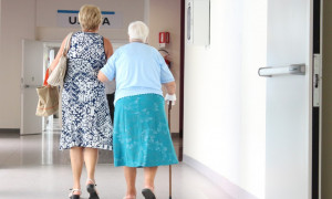 Le donne vivono pi&ugrave; degli uomini, ecco perch&egrave;