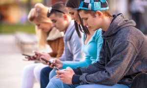 Usa: &ldquo;Social pericolosi come le sigarette, si inseriscano le etichette di avvertimento&rdquo;