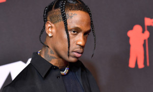 Travis Scott arrestato a Miami per ubriachezza molesta e violazione di propriet&agrave;
