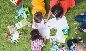 Tre mesi senza scuola: le sfide dell'estate per i genitori