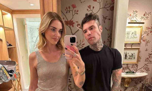 Fedez, nella notte torna a seguire Chiara Ferragni su Instagram